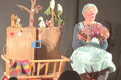 Theater aus dem Köfferchen "Ein Weihnachtswunderabteuer" Kindertheater